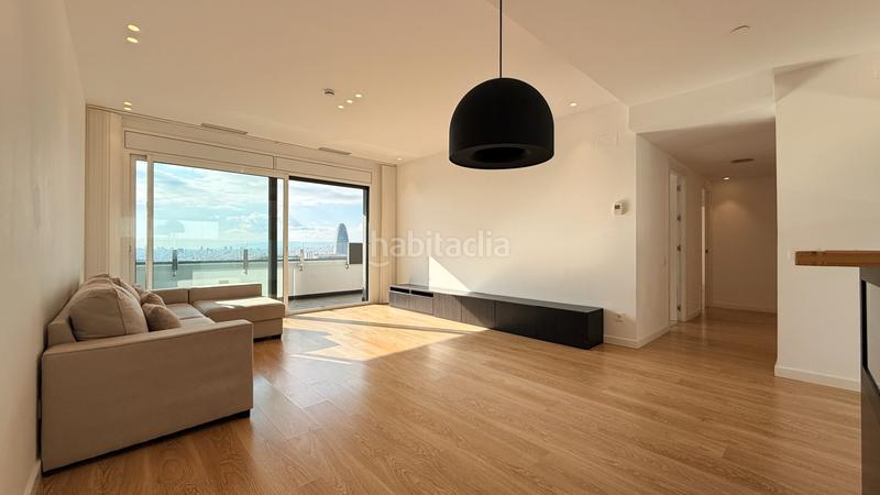 Foto 1e14eb25-6adf-49a3-a607-8365c7b8861f. Alquiler piso ático premium de 150 m² en planta 25ª con vistas icónicas a en Barcelona