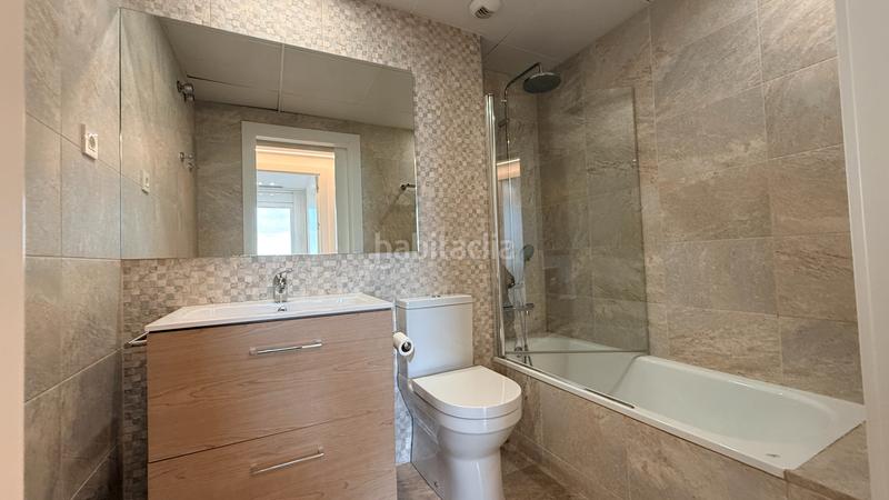 Foto 0f88f1a9-2ed9-435e-ad1c-8f8ce33e5ff5. Location attique avec chauffage piscine dans Poblenou Barcelona