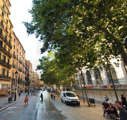 Etagenwohnung  Carrer de santa anna. Piso en puerta del angel
