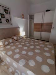 Pis  Carrer de morales. Piso para entrar de 4 dormitorios