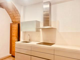 Rez-de-chaussée  Carrer de sant elm. Loft con cedula  y  tocando  el mar