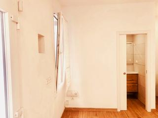 Rez-de-chaussée  Carrer de sant elm. Loft con cedula  y  tocando  el mar