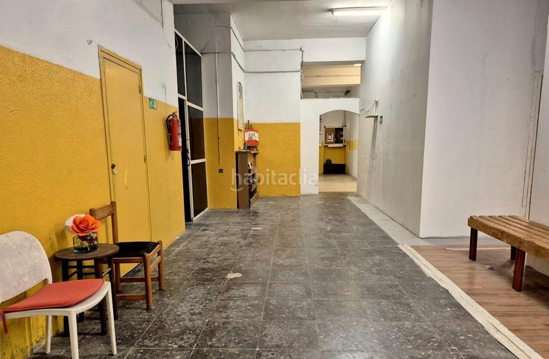 Foto f385985d-5102-48a7-a3f6-e8b8987f9d44. Alquiler local comercial local en nave de coworking artistico en Santa Coloma de Gramenet