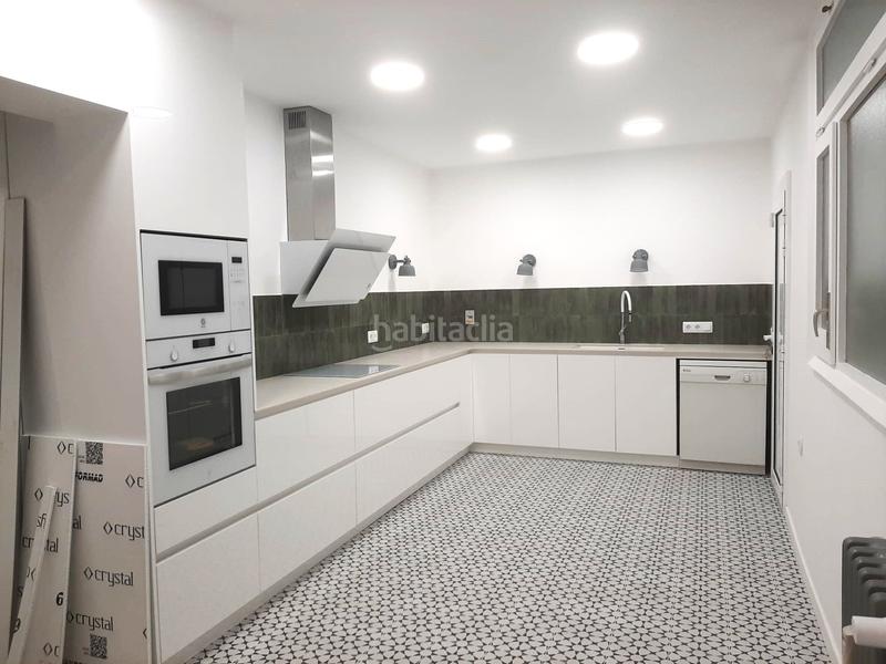 Foto 05909af4-f1e5-41a8-bb73-d293c404593f. Rent flat with heating parking in Tres Torres Barcelona