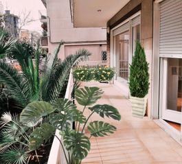 Miete Etagenwohnung in Tres Torres. Piso sarria con terraza jardín y 2 plazas parking