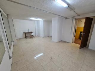 Lloguer Local Comercial  Carrer d'en singuerlin. Taller de 20m2 en centro de artistas