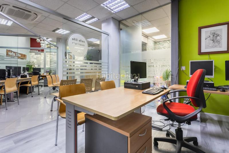 Foto 1388a53a-17ba-44a4-8987-2ce88bbf8a4a. Local comercial en Raval Barcelona