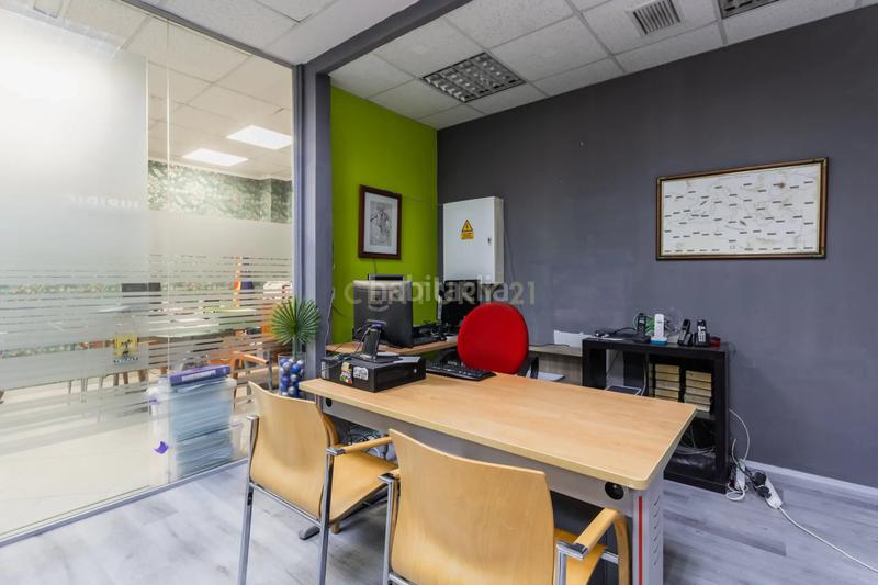 Foto b8657c7e-efb8-46ab-b612-bbcb11114a01. Local comercial en Raval Barcelona