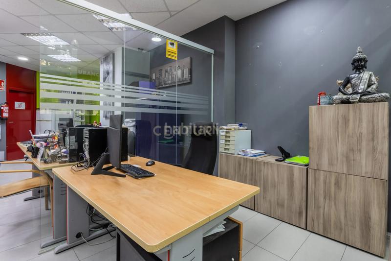 Foto d7150ffd-f886-43cb-a010-dbe211acb868. Local comercial en Raval Barcelona