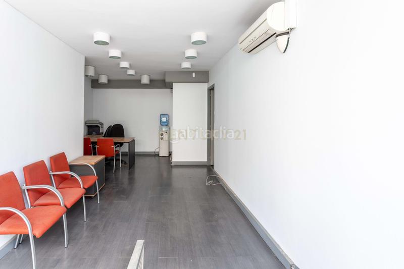 Foto 9c0f1f94-6a15-45f4-863e-c885e1b1dc31. Local comercial en rambla de modolell en Centre Viladecans