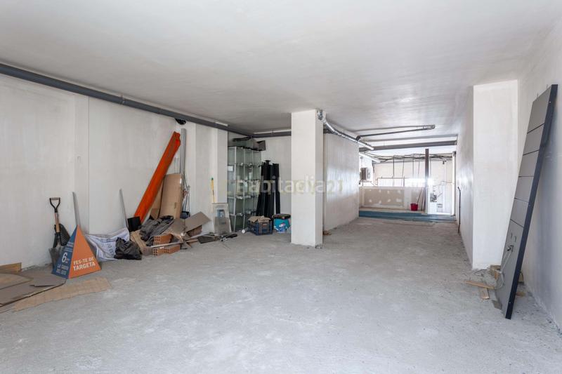 Foto deda1666-756e-4b6d-bb91-12a2aedbb145. Local comercial en rambla de modolell en Centre Viladecans