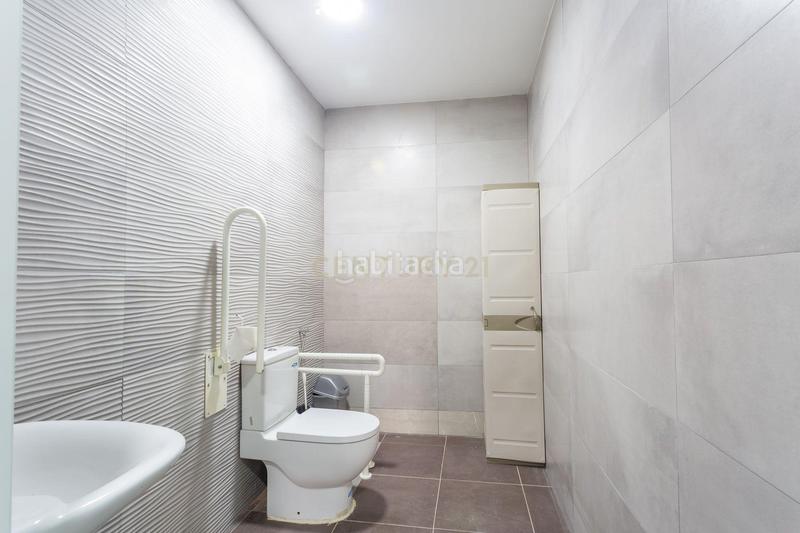 Foto 825253bd-30ef-45d7-8fd5-fa9236625fc2. Local comercial en torrent d'en negre en Eixample Sant Joan Despí