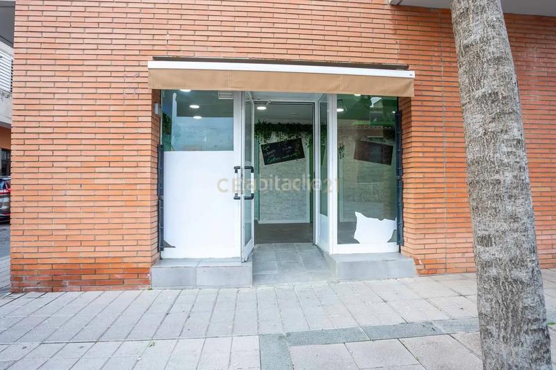 Foto f7c7e653-e2a2-4435-82d4-fbc24bb3806e. Local comercial en torrent d'en negre en Eixample Sant Joan Despí