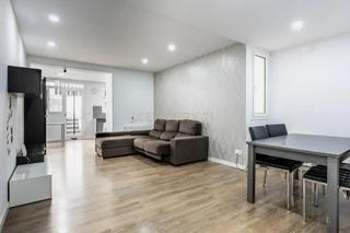 Maison à Carrer nou, 4, navarcles, spain