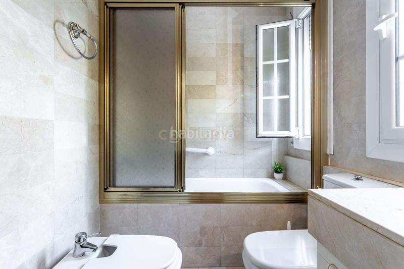 Foto 76221547-b872-45d7-a679-0211465aaf56. Casa con riscaldamento parcheggio in Passeig Maragall Gavà