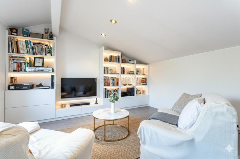 Foto d55a25a1-2ef4-4388-8bc2-e9804ad5a39a. Casa con riscaldamento parcheggio in Passeig Maragall Gavà