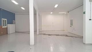 Rent Business premise in Centre