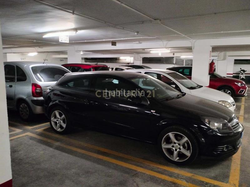 Foto 06e8a99a-ed29-4267-a2a3-cbdfc5334825. Parking coche en carrer de la marina en Fort Pienc Barcelona
