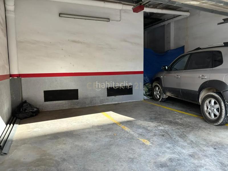 Foto d4bd1d52-3baa-4a72-9270-876bb47c3b25. Parking coche en major en Centre Sant Joan Despí