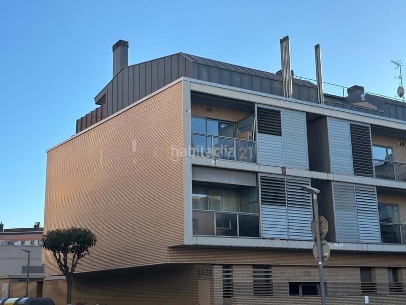 Foto d4b9cc10-f88f-46af-8214-c2dc630fd078. Parking coche en carrer de jacint verdaguer en Eixample Sant Joan Despí