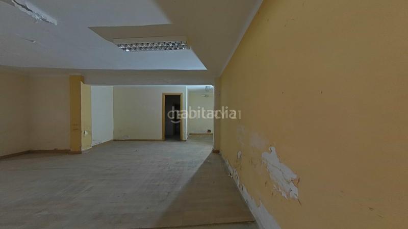 Foto b1788713-912a-4085-b46c-5a624ea28f41. Local comercial a diagonal 17 a Centre Castelldefels