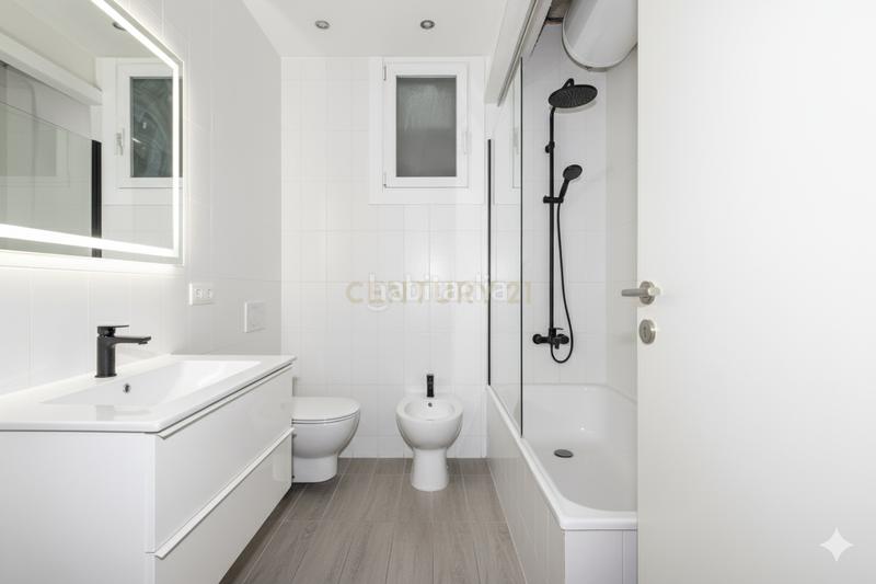 Foto 230d67f4-9322-4793-bdb4-ec1a266f84b2. Pis a Manresa 95 a Centre - Passeig i Rodalies Manresa