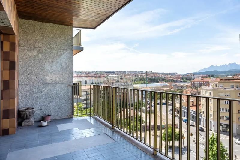 Foto bf1dd028-93fd-47a4-bebf-95be401f0240. Pis a Manresa 95 a Centre - Passeig i Rodalies Manresa