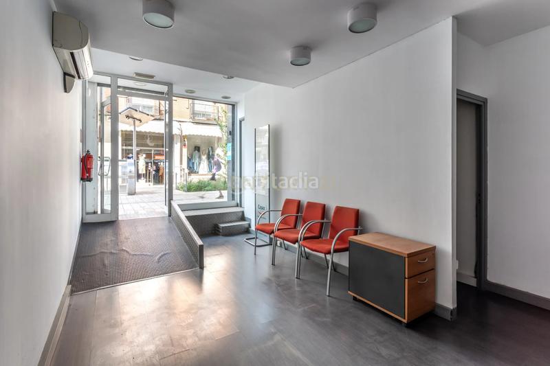 Foto 09dff38a-a397-402b-aa16-043763e6dc74. Local commercial dans rambla de modolell dans Centre Viladecans