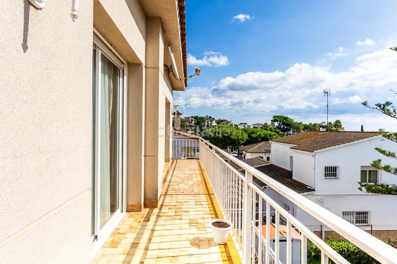 Foto 03bdba88-b49f-4417-b197-69090a8181a0. Xalet a carrer narcís oller a Pinemar Pineda de Mar