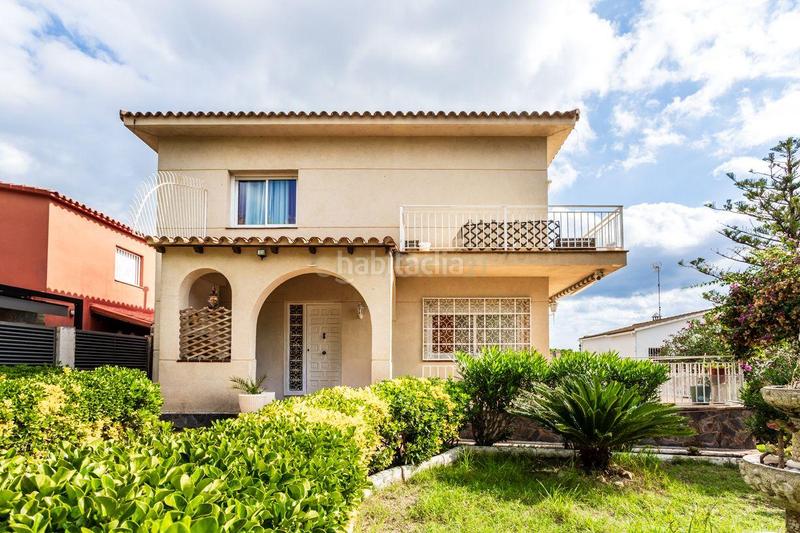 Foto 0419bfab-53c5-4639-85ac-4fb2459cc82a. Xalet a carrer narcís oller a Pinemar Pineda de Mar