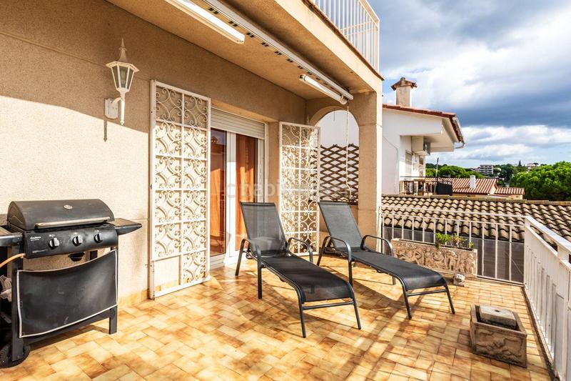 Foto 08b22cb1-ece3-431e-a5f7-7e763555c988. Xalet a carrer narcís oller a Pinemar Pineda de Mar