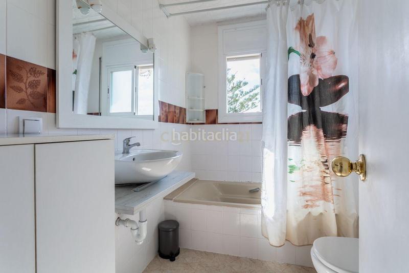 Foto 471a3706-bd57-4745-b8a5-7f681668374a. Xalet a carrer narcís oller a Pinemar Pineda de Mar