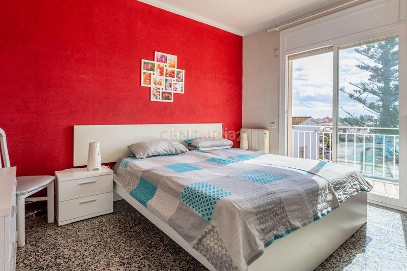 Foto c656e937-2fc7-4df9-bd84-ea167da8e089. Xalet a carrer narcís oller a Pinemar Pineda de Mar