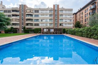 Pis a Carrer de lorca, molins de rei, spain. Amplio apartamento con terraza en molins de rei, barcelona