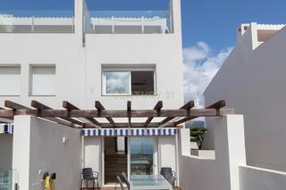 Dúplex  Carrer marinada, calafat, spain. Espectacular dúplex en primera línea de playa en calafat
