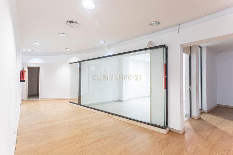 Foto a06d4f05-10ca-435d-825f-f5c639088fd0. Geschäftsraum in carrer del tibidabo in Les Planes Sant Joan Despí