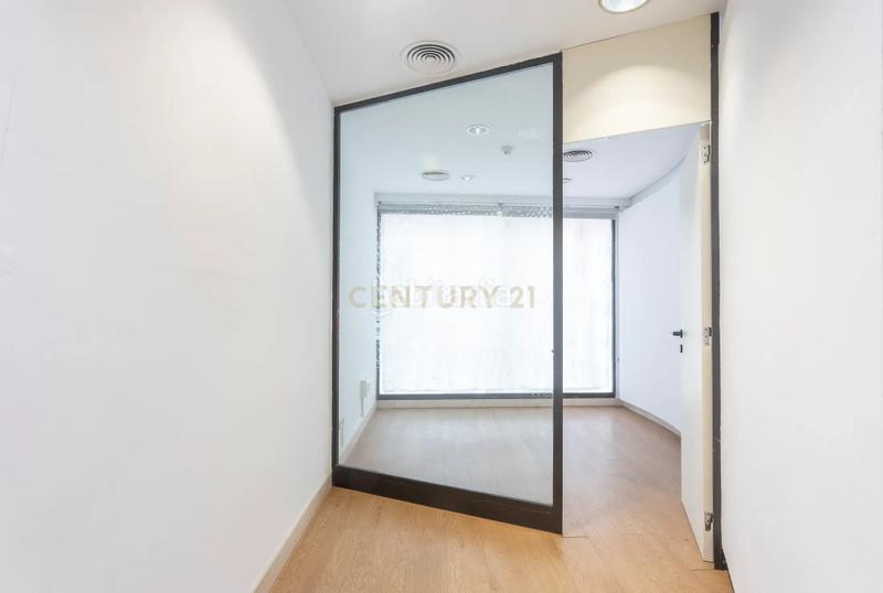 Foto a7cc0ea8-bb22-4e88-956a-a9bf5523b90a. Geschäftsraum in carrer del tibidabo in Les Planes Sant Joan Despí