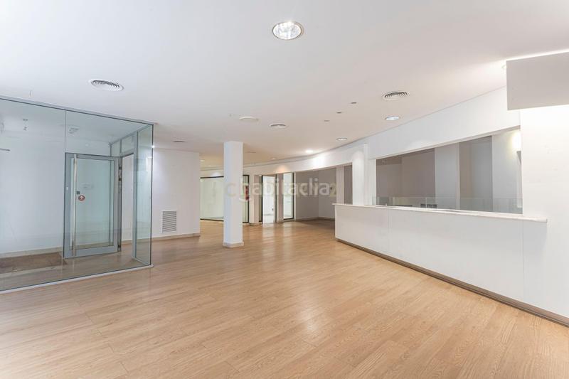 Foto c5bb1d6a-a5b7-46cb-8a4b-94703601e292. Geschäftsraum in carrer del tibidabo in Les Planes Sant Joan Despí