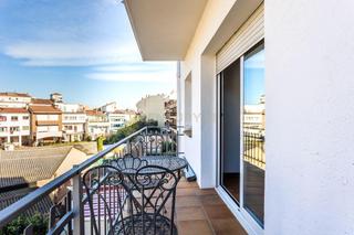 Piso en Carrer de la creu guixera, manresa, spain. Piso acogedor con balcón