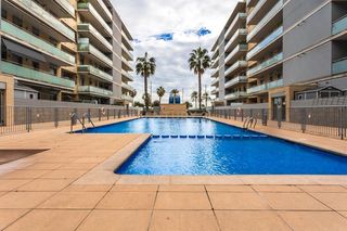 Appartement à Carrer de la mar tirrena, 3, badalona, spain. Piso en el puerto marítimo de badalona con gran terraza y vistas