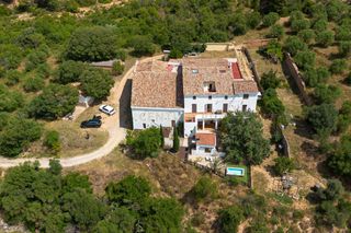Masia  Polígono 13 parcela 170 procede de la 13/91 la costa. piera (bar. Auténtica masía catalana con olivar ecológico y 4,5 hectáreas de