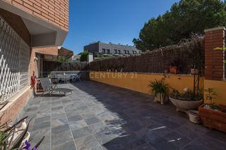Appartement in Rambla marquesa de castellbell, sant feliu de llobregat, spain. Bajos con amplia terraza en zona residencial en sant feliu