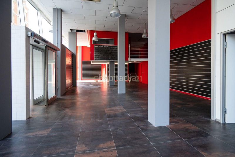 Foto 10f32c6f-f407-4f9d-9f52-2e40c2681d2e. Local comercial a carrer del bruc a Valldaura-Carretera de Cardona Manresa