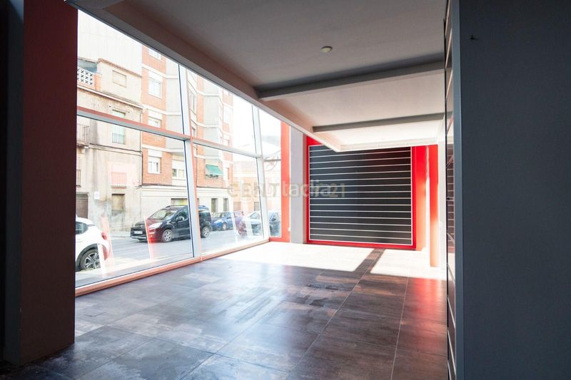 Foto 38971ced-8114-41b7-86b0-962ccb63a500. Local comercial a carrer del bruc a Valldaura-Carretera de Cardona Manresa