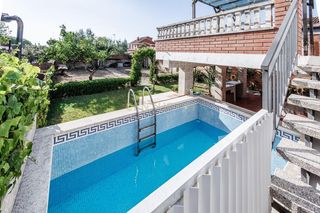 Casa a Carrer de les Orquídies, Viladecans, Spain