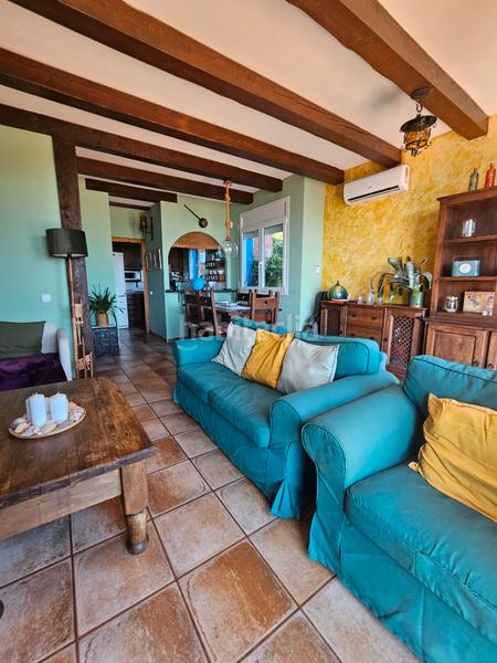 Foto 05deba88-fd22-4fc4-9836-52a6e24eb4d0. Chalet casa en urb. Pinemar con licencia turistica en Pineda de Mar