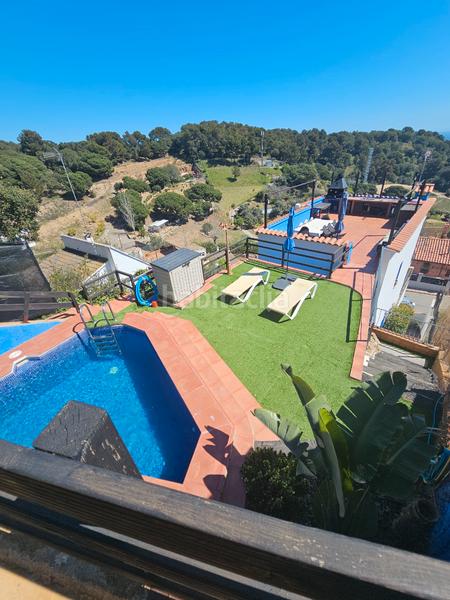 Foto d2a87828-ef26-4b96-8c6f-3f7363b98946. Chalet casa en urb. Pinemar con licencia turistica en Pineda de Mar