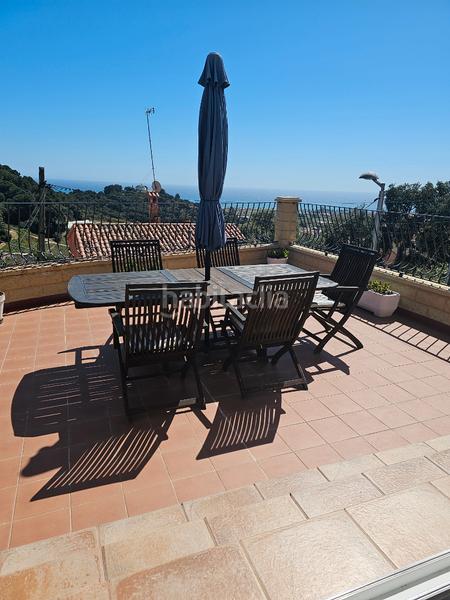 Foto e92daea6-8010-4309-af22-6fcc93d787f5. Chalet casa en urb. Pinemar con licencia turistica en Pineda de Mar