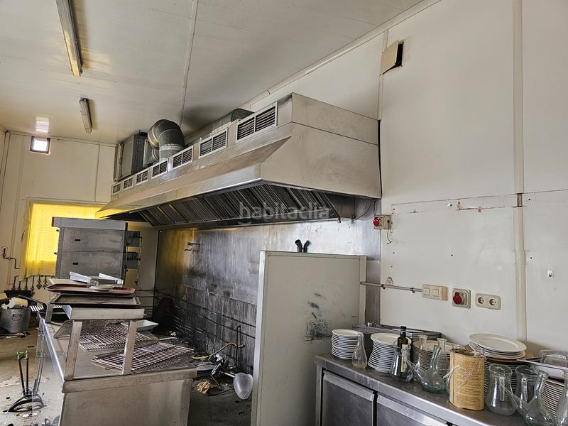 Foto 243642a3-08e7-4090-b3ec-90594d03e819. Edifici amb piscina a Maçanet de Cabrenys