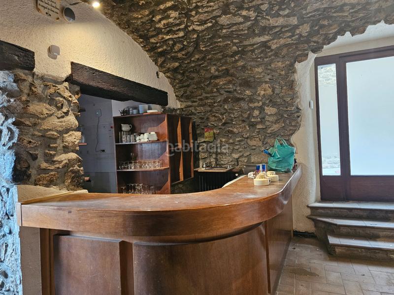 Foto 9ebc423f-4645-4c25-87ed-5a4a00cf33c0. Edifici amb piscina a Maçanet de Cabrenys